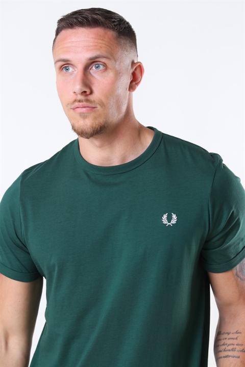Fred Perry Ringer T-Hemd Ivy