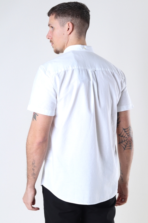 Lyle & Scott Short Sleeve Light Weight Slub Oxford Hemd White