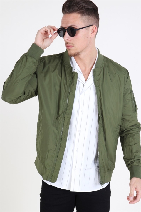 Urban Classics  Light Bomber Jacke Olive