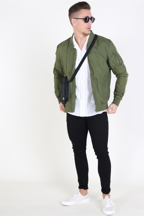 Urban Classics  Light Bomber Jacke Olive