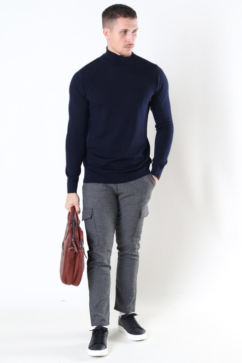 Clean Cut Copenhagen Merino Wool Roll Stricken Navy