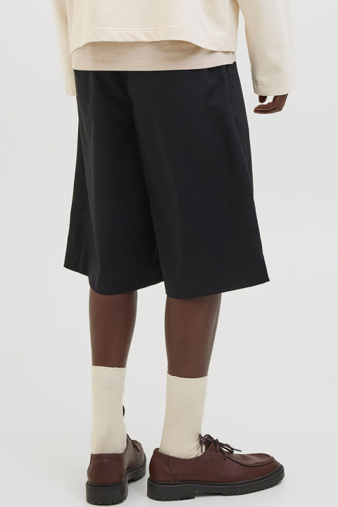 Jack & Jones Bill Flint Wide Fit Dress Shorts  Black