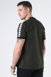 Fred Perry TAPED RINGER T-Hemd 601 HUNTING GREEN