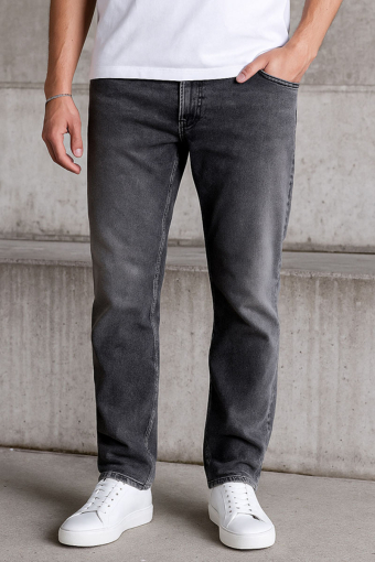 Loom Slim Fit Washed Black