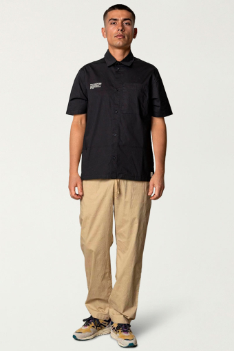 Evan Hemd SS Black