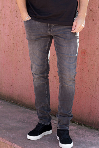 Loom Slim Fit 0447 Black Denim