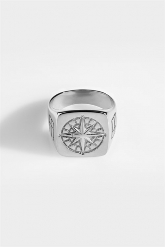 Oversize Compass Ring Silver